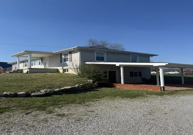 Homes for sale in Shelbyville, TN | 1400 Union St, Shelbyville, TN 37160 | MLS# 3155760