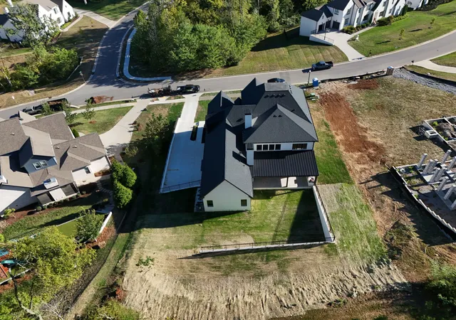 Photo 3 of Single family home for sale at 1580 Eastwood Dr, Brentwood, TN 37027 | MLS# 3071464 | Listing updated on 2026-10-07