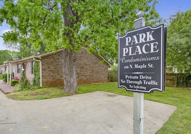 Photo 2 of Sale Pending at 513 N Maple St, Murfreesboro, TN 37130 | MLS# 3069346 | Listing updated on 2026-01-10