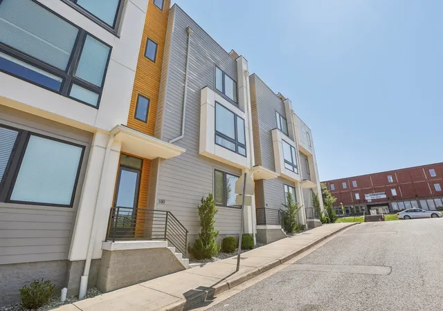 Photo 3 of Townhouse for sale at 98 North 8th St, Nashville, TN 37206 | MLS# 3154939 | Listing updated on 2026-05-27