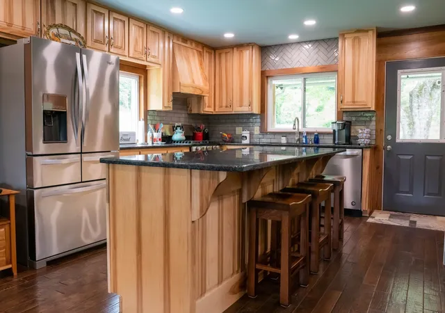 Photo 4 of Single Family Residence at 250 Woodard Holw Ln, Gainesboro, TN 38562 | MLS# 3069775 | | Sold on 2026-04-10