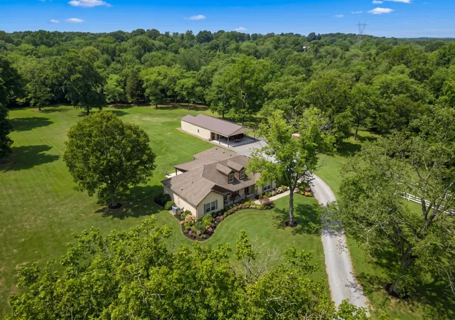 Photo 4 of Single family home for sale at 255 Troupe Rd, Shelbyville, TN 37160 | MLS# 3069638 | Listing updated on 2026-07-08