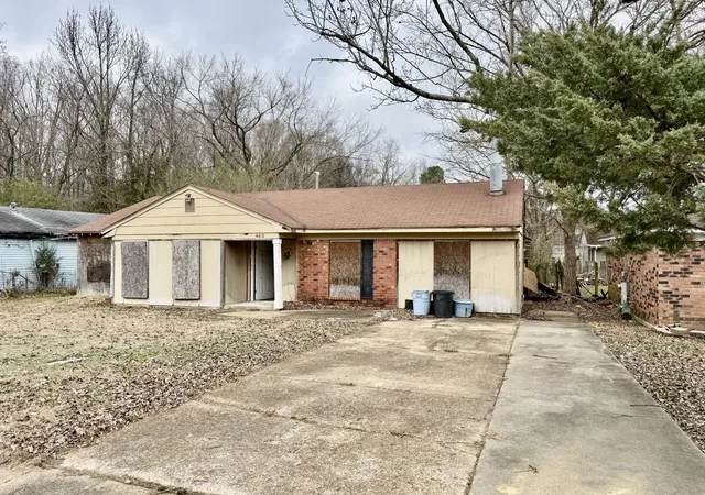 Single family home for sale at 460 Fox Valley Dr, Memphis, TN 38127 | MLS# 3069887