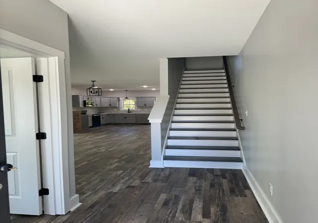 Photo 2 of Single family home for sale at 952 Greenwood Ave, Clarksville, TN 37040 | MLS# 3070830 | Listing updated on 2026-05-05