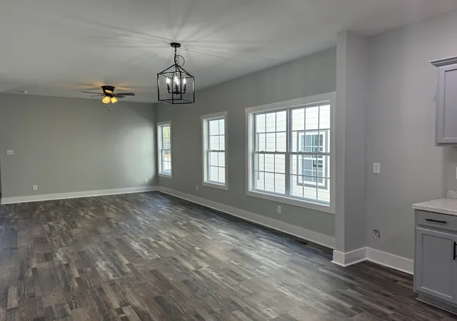 Photo 4 of Single family home for sale at 952 Greenwood Ave, Clarksville, TN 37040 | MLS# 3070830 | Listing updated on 2026-05-05
