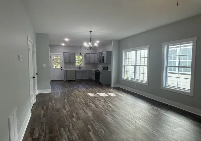 Photo 3 of Single family home for sale at 954 Greenwood Ave, Clarksville, TN 37040 | MLS# 3070831 | Listing updated on 2026-05-05