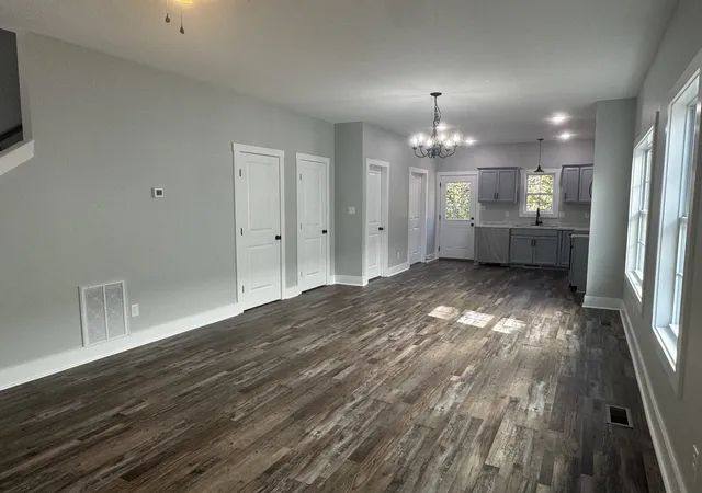 Photo 3 of Single family home for sale at 954 Greenwood Ave, Clarksville, TN 37040 | MLS# 3070831 | Listing updated on 2026-05-05