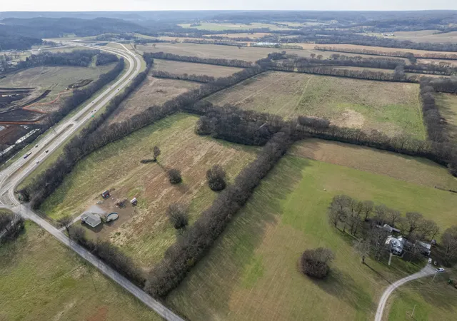 Photo 4 of Manufactured home for sale at 815 S Cross Bridges Rd, Mount Pleasant, TN 38474 | MLS# 3228562 | Listing updated on 2026-08-05