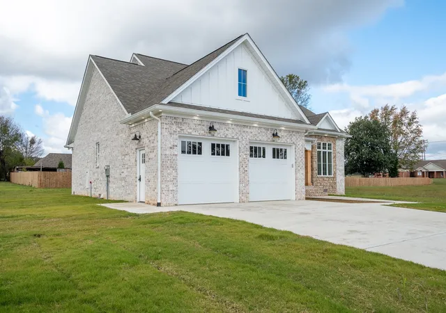 2nd image of 1050 Baylee Cir, Lawrenceburg, TN 38464 | MLS# 3070113
