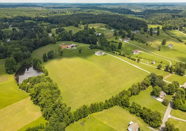 Homes for sale in Bethpage, TN | 1629 Rock Bridge Rd, Bethpage, TN 37022 | MLS# 3070839