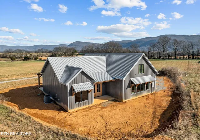 Photo 1 of Single family home for sale at 20136 Old State Hwy 28, Pikeville, TN 37367 | MLS# 3529986 | Listing updated on 2026-09-01