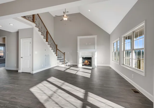 Photo 4 of Single family home for sale at 851 Shady Blf Trl, Clarksville, TN 37043 | MLS# 3071310 | Listing updated on 2026-04-20