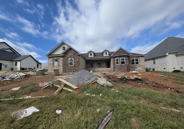 Photo 1 of Sale Pending at 871 Shady Blf Trl, Clarksville, TN 37043 | MLS# 3071322 | Listing updated on 2026-10-11