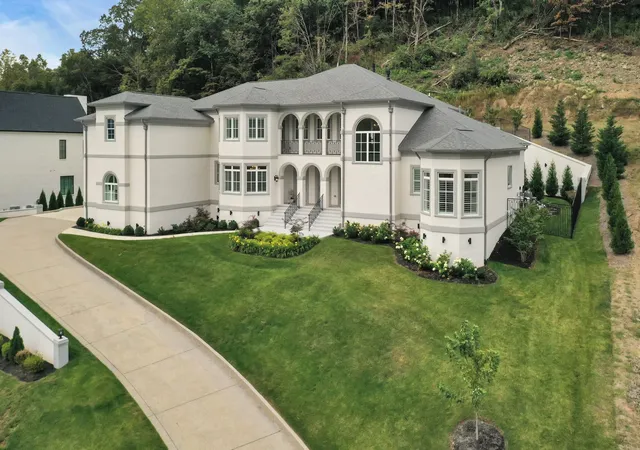 Photo 3 of Single family home for sale at 1065 Stockett Dr, Nashville, TN 37221 | MLS# 3071440 | Listing updated on 2026-08-21