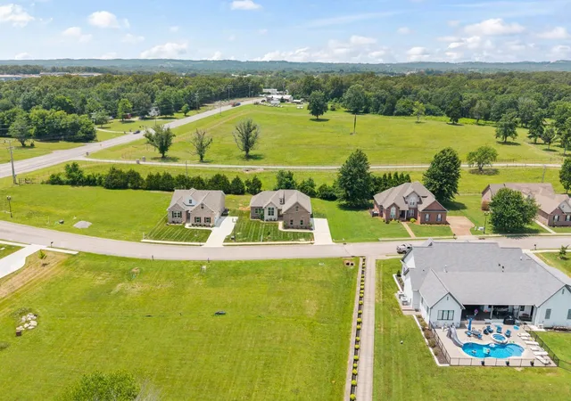 42nd image of 200 Creekside Dr, Lewisburg, TN 37091 | MLS# 3072176