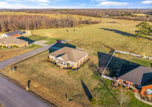 4th image of 3 Weatherby Dr, Fayetteville, TN 37334 | MLS# 3071723