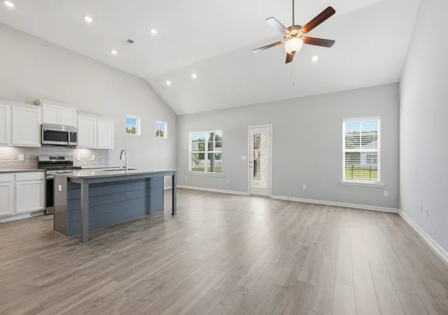 Photo 4 of Single family home for sale at 32 Brookside Ct, Tullahoma, TN 37388 | MLS# 3071931 | Listing updated on 2026-09-22