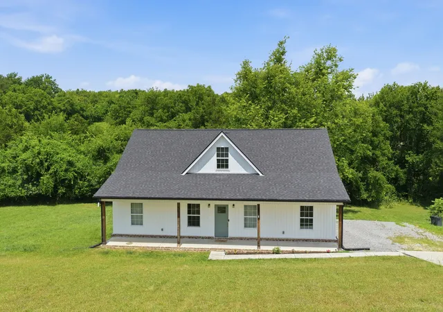 Homes for sale in Woodbury, TN | 94 Hickory Ridge Ln, Woodbury, TN 37190 | MLS# 3261058