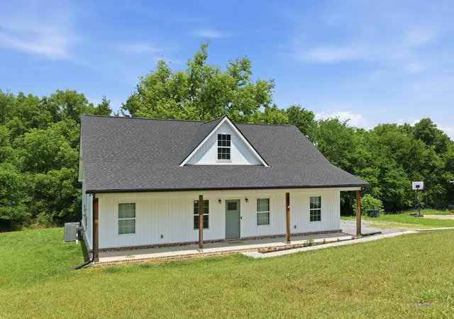 Photo 3 of Single family home for sale at 94 Hickory Ridge Ln, Woodbury, TN 37190 | MLS# 3261058 | Listing updated on 2026-09-25