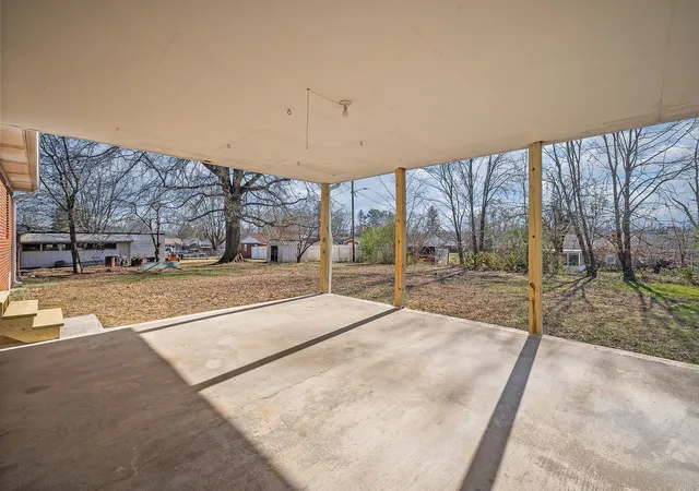 Photo 28 of Single family home for sale at 205 Couch St, Mc Minnville, TN 37110 | MLS# 3072402 | Listing updated on 2026-03-13