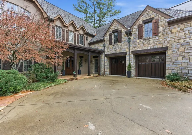 2nd image of 4106 Sneed Rd, Nashville, TN 37215 | MLS# 3073897