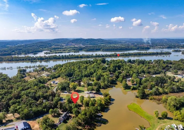 Homes for sale in Decatur, TN | 152 Hiwassee Dr, Decatur, TN 37322 | MLS# 3187161