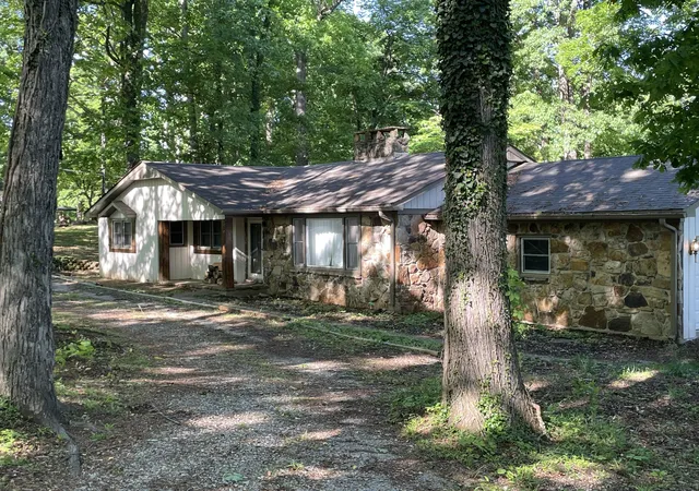Photo 1 of Single family home for sale at 167 Seminole Ln, Sparta, TN 38583 | MLS# 3072963 | Listing updated on 2026-05-15
