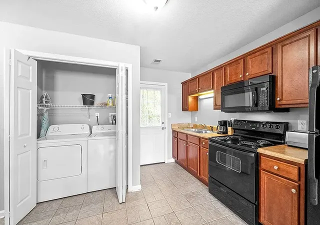 Photo 3 of Multi family home for sale at 535 Lafayette Rd, Clarksville, TN 37042 | MLS# 3601502 | Listing updated on 2026-10-02