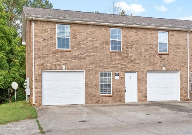 Photo 3 of Multi family home for sale at 535 Lafayette Rd Lot 8 Bldg B, Clarksville, TN 37042 | MLS# 3163731 | Listing updated on 2026-09-04