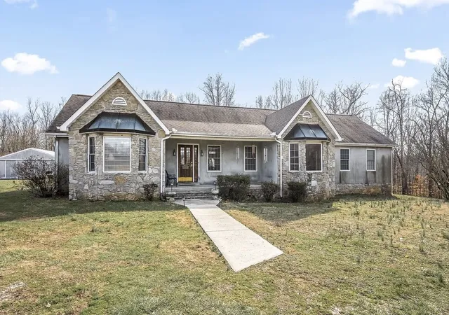 Photo 1 of Single family home for sale at 390 Paradise Ln, Mulberry, TN 37359 | MLS# 3073043 | Listing updated on 2026-08-28