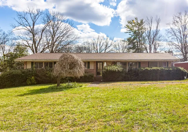 4th image of 212 Pineview St, Shelbyville, TN 37160 | MLS# 3099217