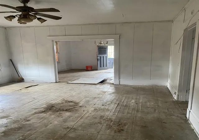 Photo 3 of Single family home for sale at 1423 S Willett St, Memphis, TN 38106 | MLS# 3073095 | Listing updated on 2026-01-23