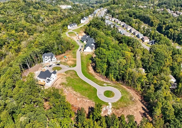 Photo 4 of Sale Pending at 784 Summit Oaks Ct, Nashville, TN 37221 | MLS# 3213550 | Listing updated on 2026-08-06