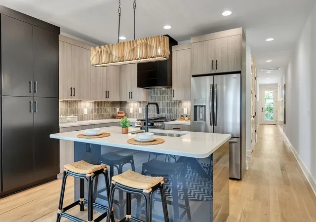1st image of 660a Vernon Ave, Nashville, TN 37209 | MLS# 3073203