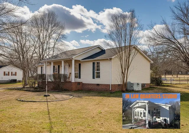 1st image of 211 Woodland Dr, Shelbyville, TN 37160 | MLS# 3078540