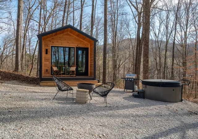 Photo 3 of Single family home for sale at 1545 Blue Springs Rd, Sparta, TN 38583 | MLS# 3080203 | Listing updated on 2026-05-18