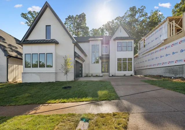 Photo 3 of Sale Pending at 775 Summit Oaks Ct, Nashville, TN 37221 | MLS# 3149585 | Listing updated on 2026-04-14