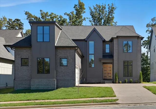 Photo 4 of Sale Pending at 775 Summit Oaks Ct, Nashville, TN 37221 | MLS# 3149585 | Listing updated on 2026-04-14