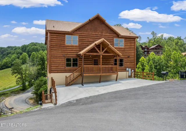 Photo 1 of Single family home for sale at 3303 Grace Way, Sevierville, TN 37876 | MLS# 3305370 | Listing updated on 2026-10-25