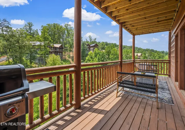 Photo 4 of Single family home for sale at 3303 Grace Way, Sevierville, TN 37876 | MLS# 3305370 | Listing updated on 2026-10-25