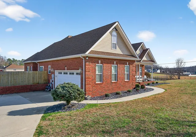 2nd image of 576 Courtney Ann Dr, Mc Minnville, TN 37110 | MLS# 3078364