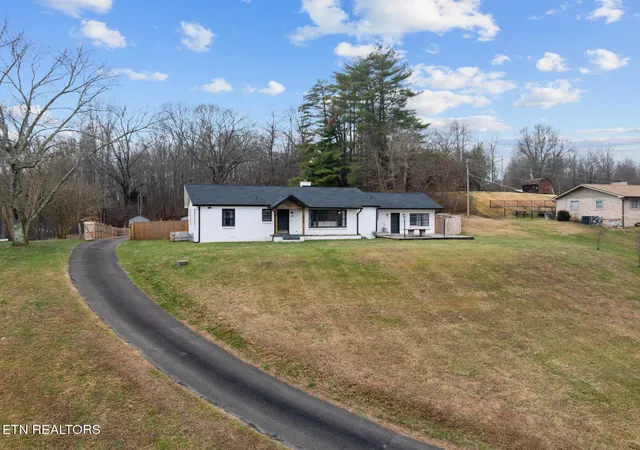 2nd image of 448 Woolsey Rd, Harriman, TN 37748 | MLS# 3228436