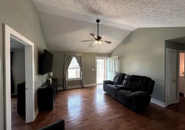 4th image of 882 Pleasant Hill Rd, Franklin, KY 42134 | MLS# 3078423