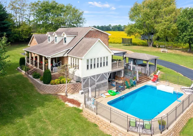 3rd image of 730 N Russell St, Portland, TN 37148 | MLS# 3079012