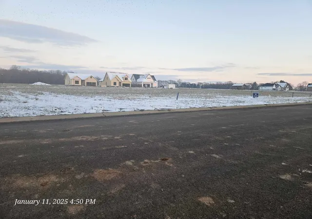 3rd image of 153 Aspen Pine Dr, Clarksville, TN 37043 | MLS# 3079146