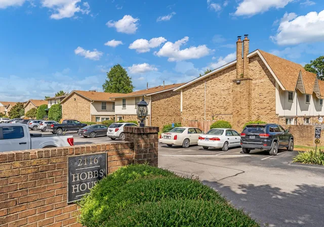 2nd image of 2116 Hobbs Rd #N19, Nashville, TN 37215 | MLS# 3121550