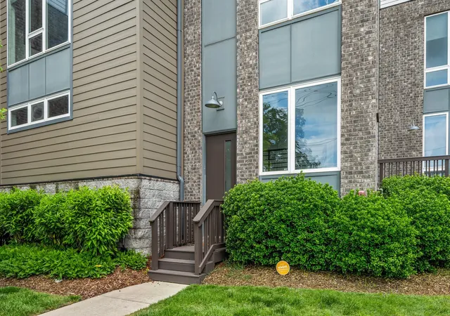 Photo 3 of Townhouse for sale at 2709 Biloxi Ave, Nashville, TN 37204 | MLS# 3131399 | Listing updated on 2026-08-29