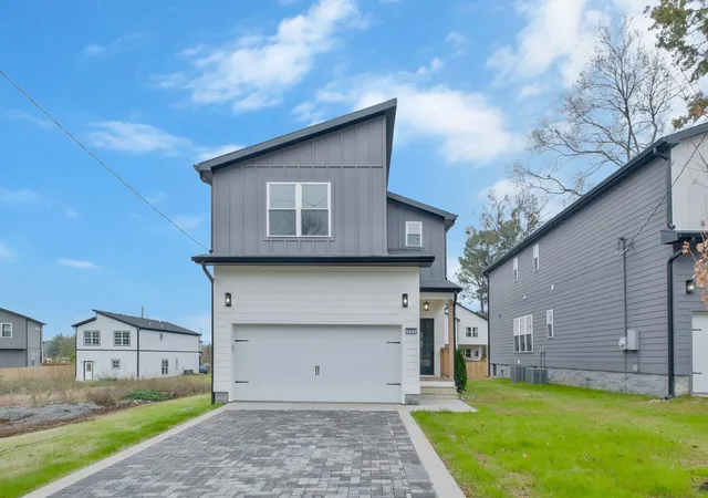 Photo 1 of Single family home for sale at 205 Paragon Mills Rd, Nashville, TN 37211 | MLS# 3079622 | Listing updated on 2026-09-05
