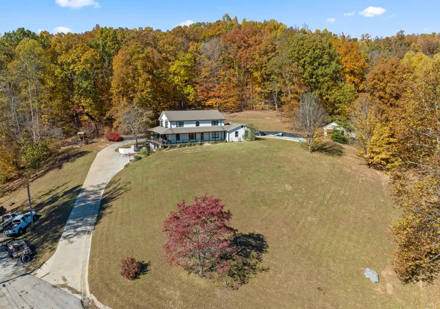 Homes for sale in Livingston, TN | 721 Valley Dr, Livingston, TN 38570 | MLS# 3079860