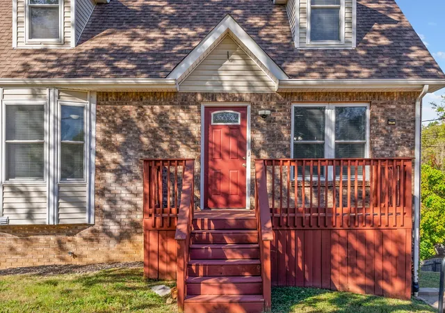 Photo 4 of Single family home for sale at 706 Green Valley Ct, Clarksville, TN 37042 | MLS# 3610299 | Listing updated on 2026-10-06